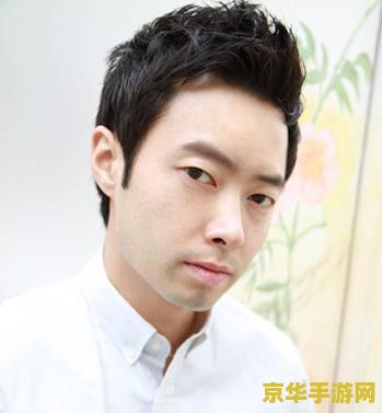 原神短发男角色：独特设计与强力战斗的完美结合，你怎能不爱？