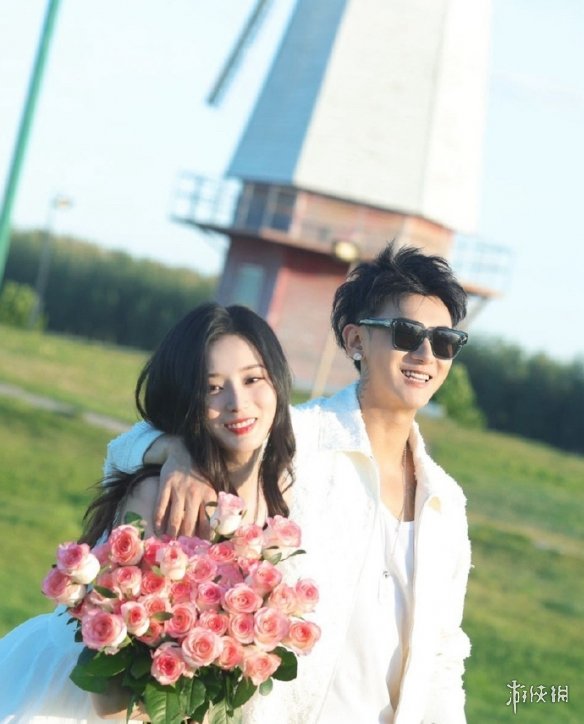 黄子韬晒结婚证:目标已达成!网友戏称幼师资格证下来了__黄子韬晒结婚证:目标已达成!网友戏称幼师资格证下来了