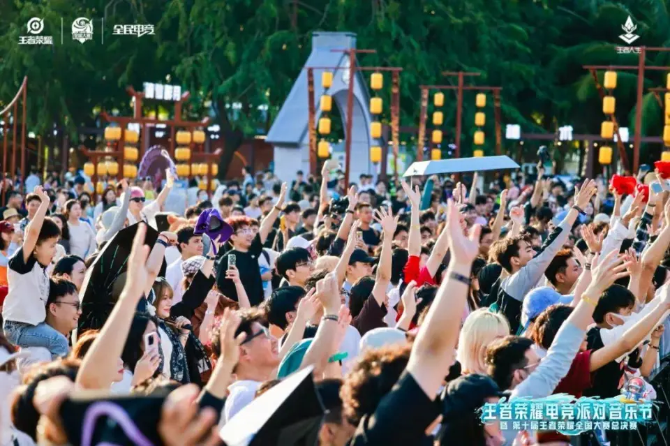 揭秘年轻人最爱的娱乐新宠：漫展与电竞的跨界狂欢，你参与了吗？