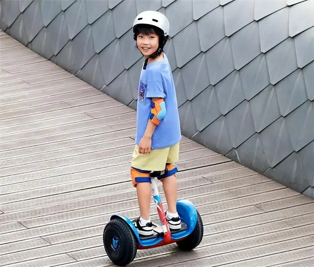 儿童平衡车骑行技巧视频_可酷娃平衡车代理_