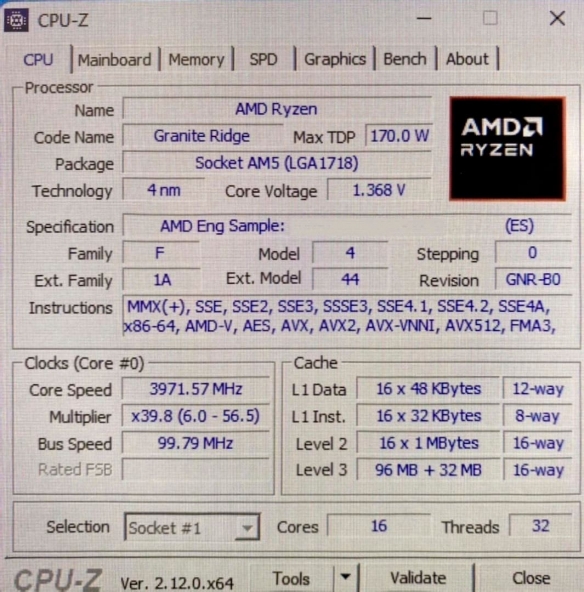 AMD Ryzen 9 9950X3D震撼来袭：16核32线程+128MB缓存，性能狂飙至5.65GHz