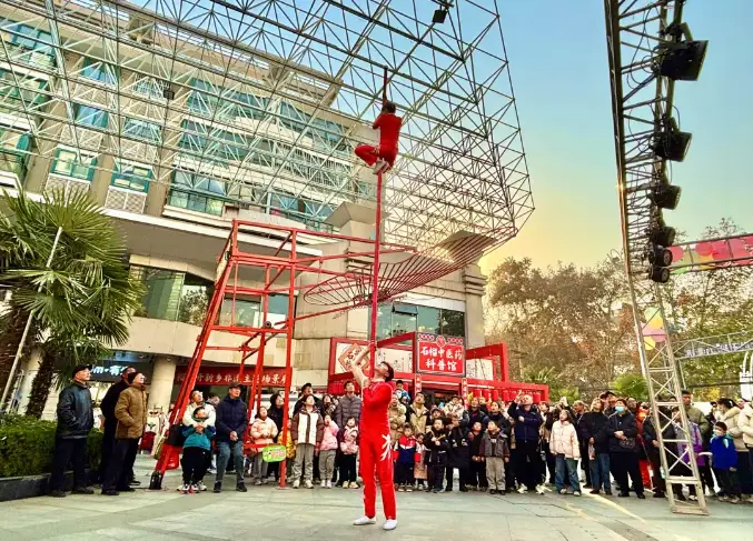 _【媒体看卫滨】学习强国关注卫滨区：国风动漫超级嘉年华解锁别样新年味_【媒体看卫滨】学习强国关注卫滨区：国风动漫超级嘉年华解锁别样新年味