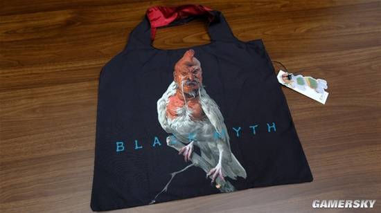 黑神话礼盒开箱 主题袜子与徽章创意拉满__黑神话礼盒开箱 主题袜子与徽章创意拉满