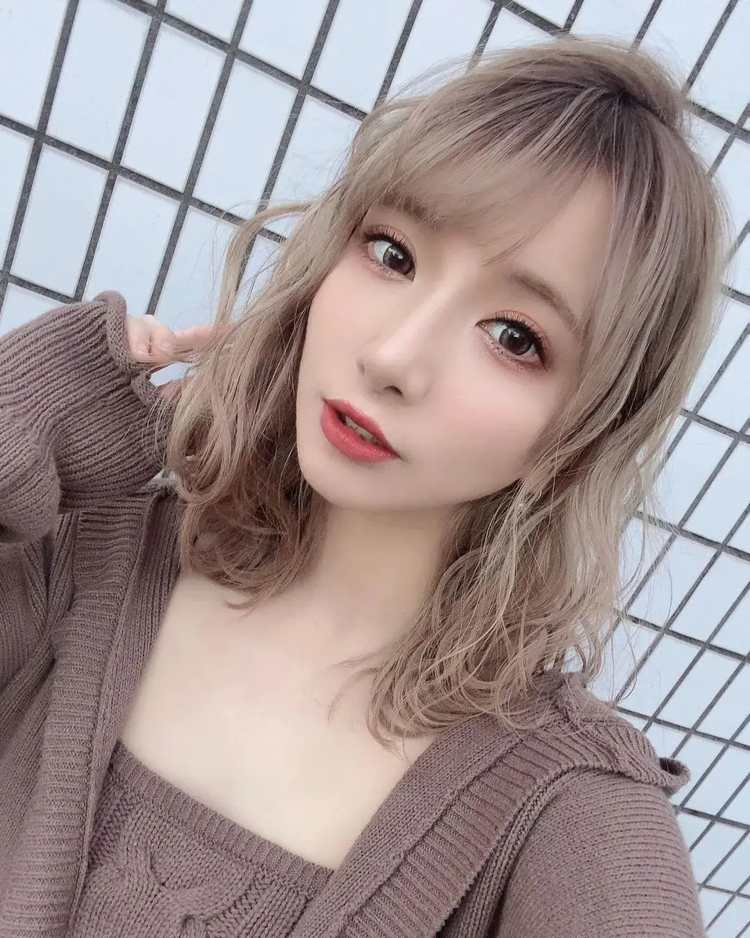 _日本顶级美胸女王黑川绮罗av_美女子晒完美身材