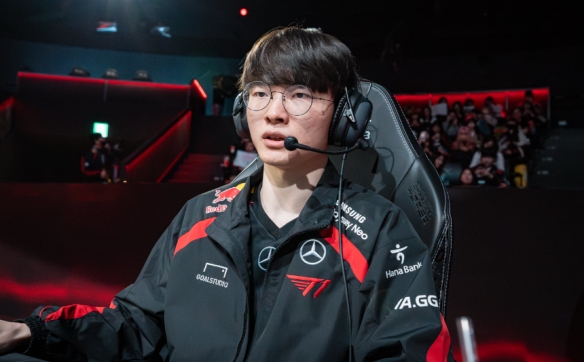 _英雄联盟官方称赞faker_英雄联盟职业选手faker