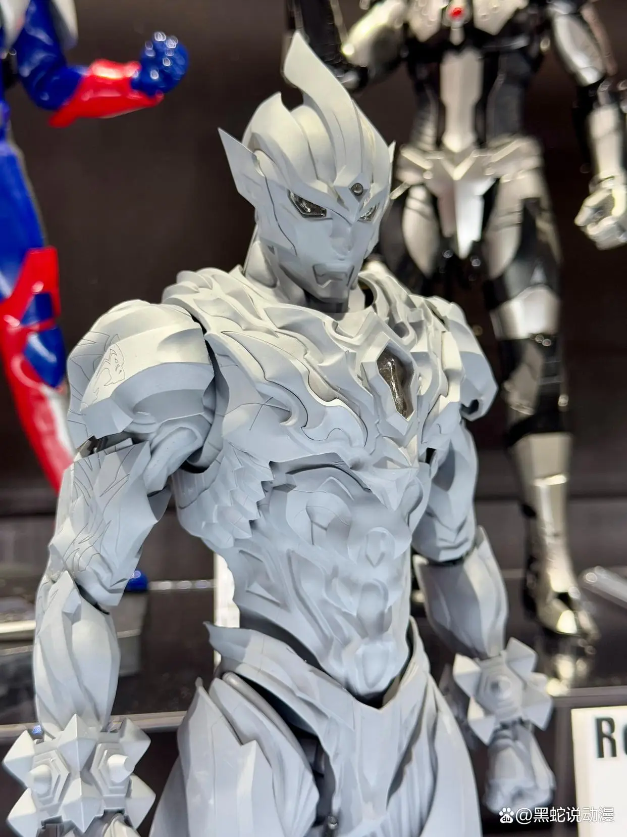 _雷洛奥特曼简笔画_雷殴奥特曼
