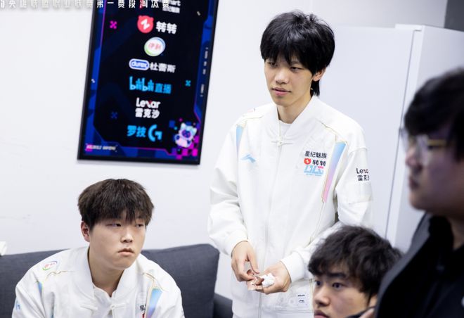 BLG统治终结！TES逆袭之战，谁也没想到的结局震撼LPL