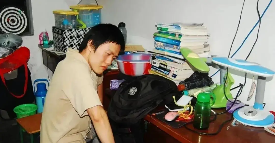 _饺子导演制作哪吒的经历_饺子拍摄哪吒的艰辛