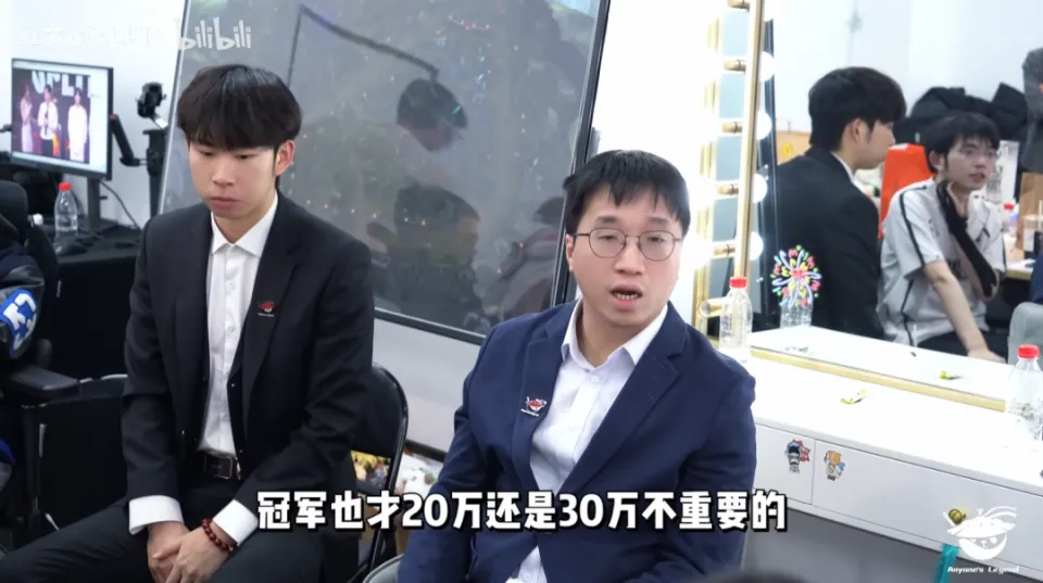 Tabe教练也被喷了！粉丝说他PUA选手，给Tarzan上压力__Tabe教练也被喷了！粉丝说他PUA选手，给Tarzan上压力