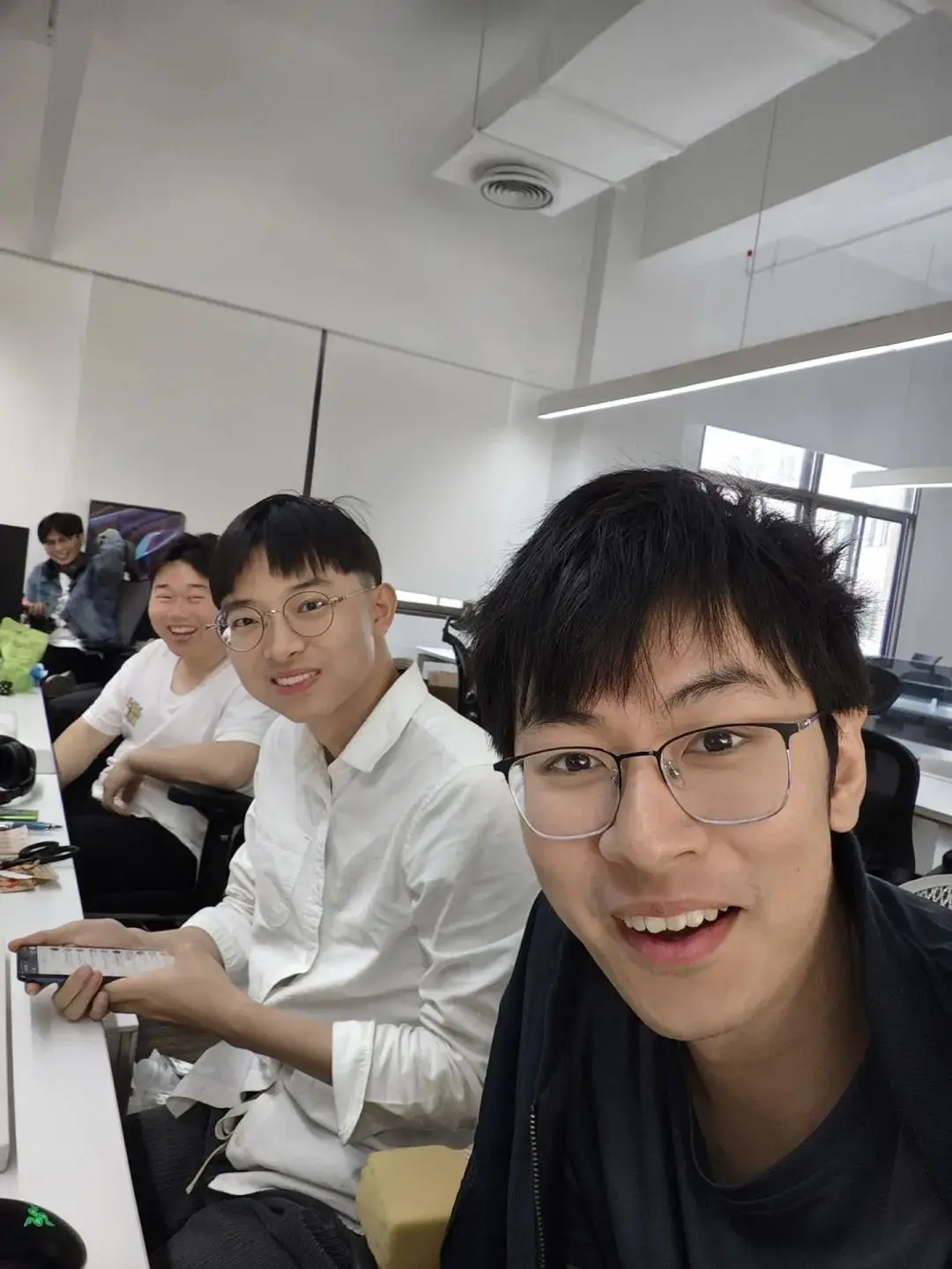 腾讯裸辞，获鹰角投资，94%好评后，他们的游戏被Steam封禁了_腾讯裸辞，获鹰角投资，94%好评后，他们的游戏被Steam封禁了_