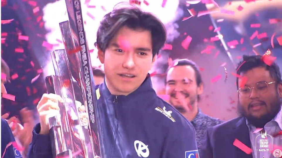 TL击败KC拿下首胜！G2很菜但踢打野也是有原因的_TL击败KC拿下首胜！G2很菜但踢打野也是有原因的_