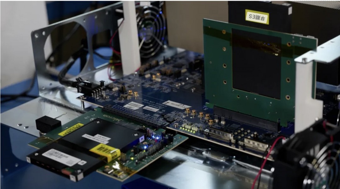 _美光展示全球首款PCIe 6.0 SSD 连续读取速度达27.14GB/s_美光展示全球首款PCIe 6.0 SSD 连续读取速度达27.14GB/s