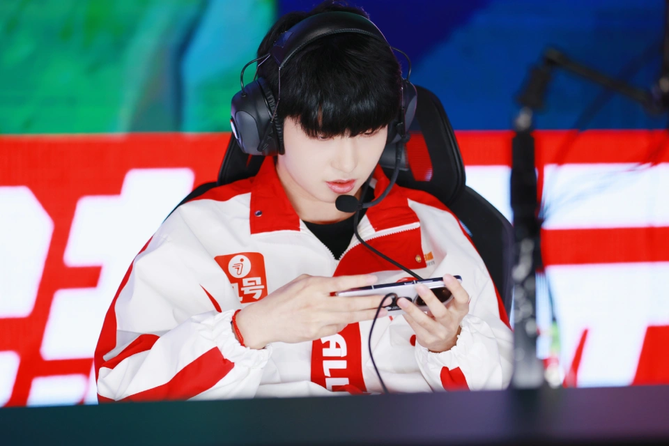 _KPL红榜:残阵AG三核驱动拿下S组首胜,归期三连MVP,拯救了胖皇!_KPL红榜:残阵AG三核驱动拿下S组首胜,归期三连MVP,拯救了胖皇!