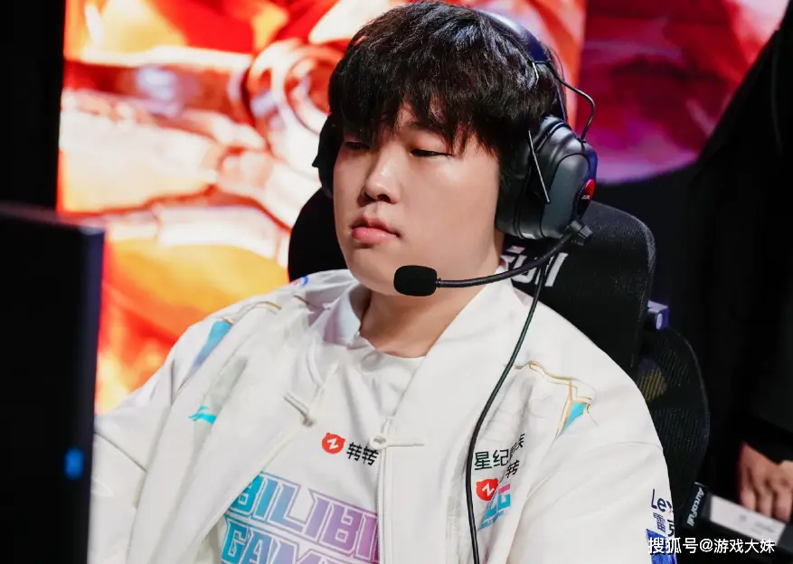BLG上单Bin觉醒！他的新座右铭能否扭转战队命运？