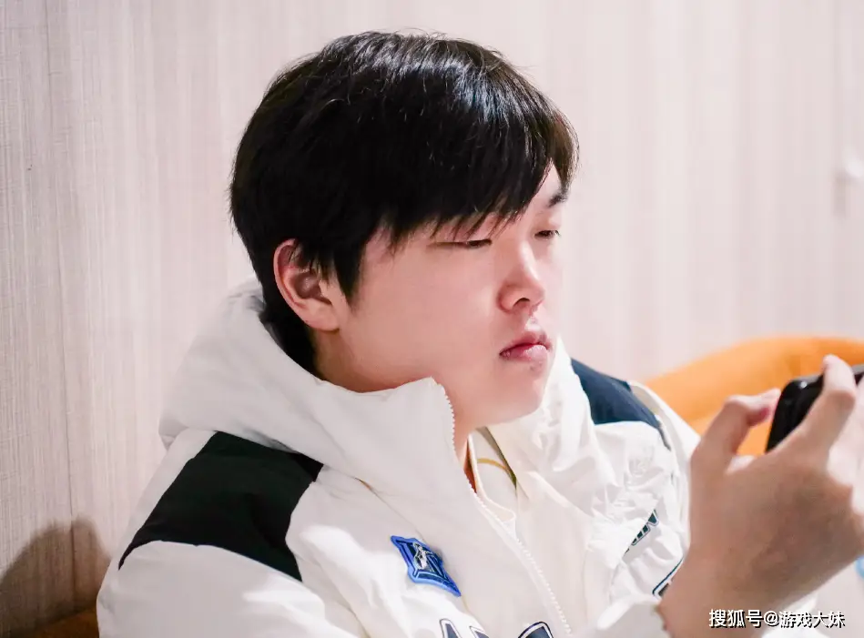 发现老婆跟网友发艳照_发现神行网友评价_
