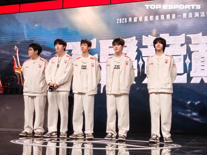 小丑赛区__小丑敌人