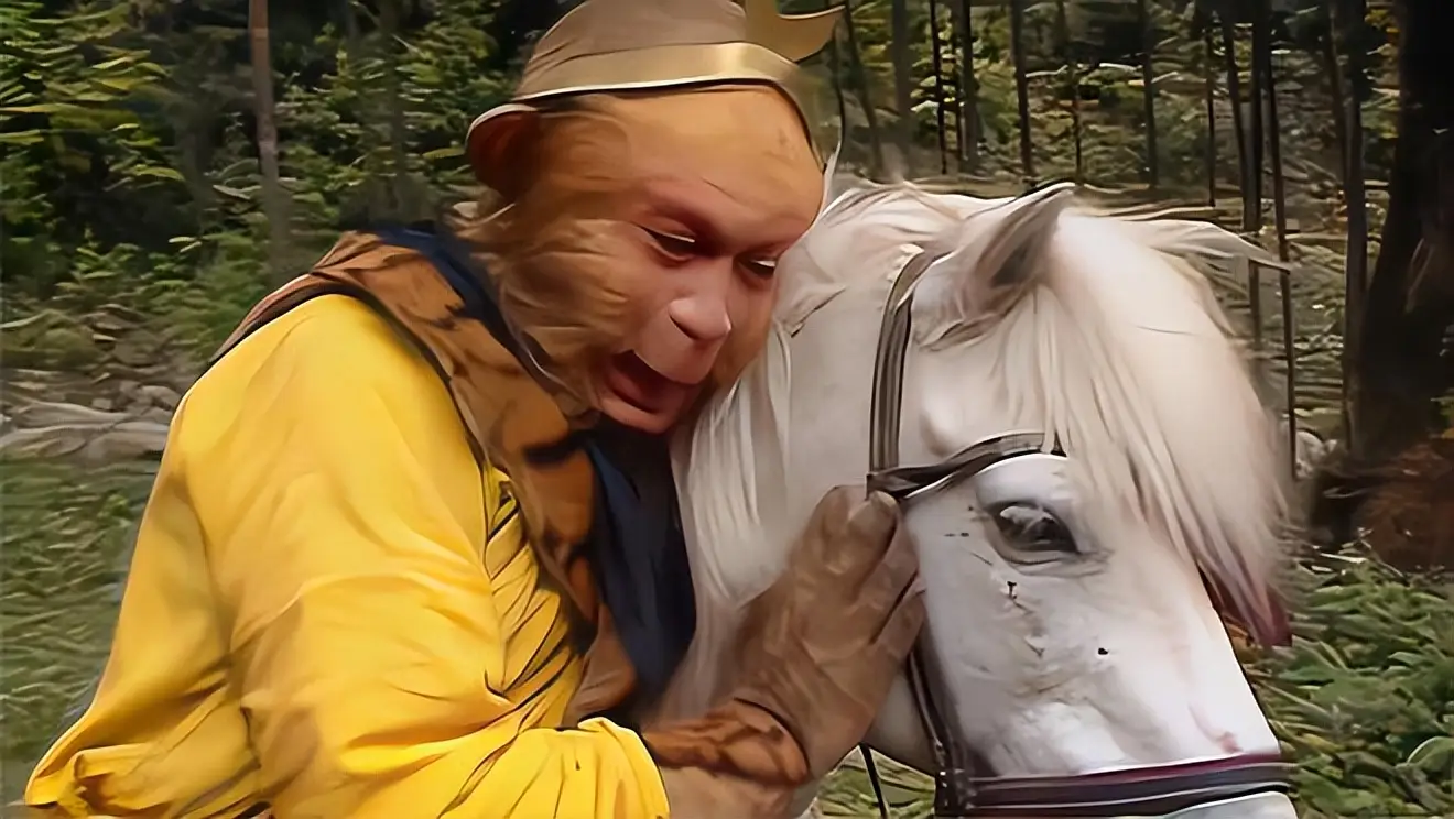 一人出钱我出力五五分__出手相助的近义词
