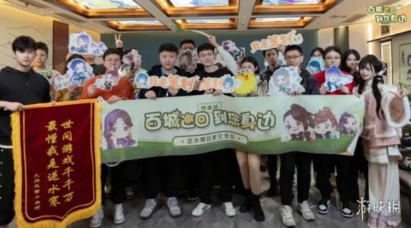 男子婚纱店试穿婚纱_婚纱的穿脱视频教程_