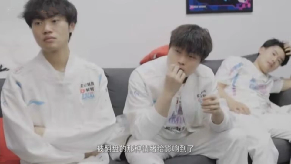 吸取教训的后一句__吸取教训了