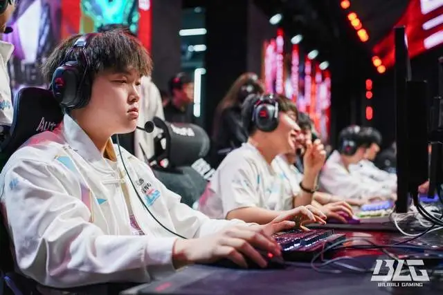 LPL第二赛段开战在即，这三场BO1你绝对不能错过