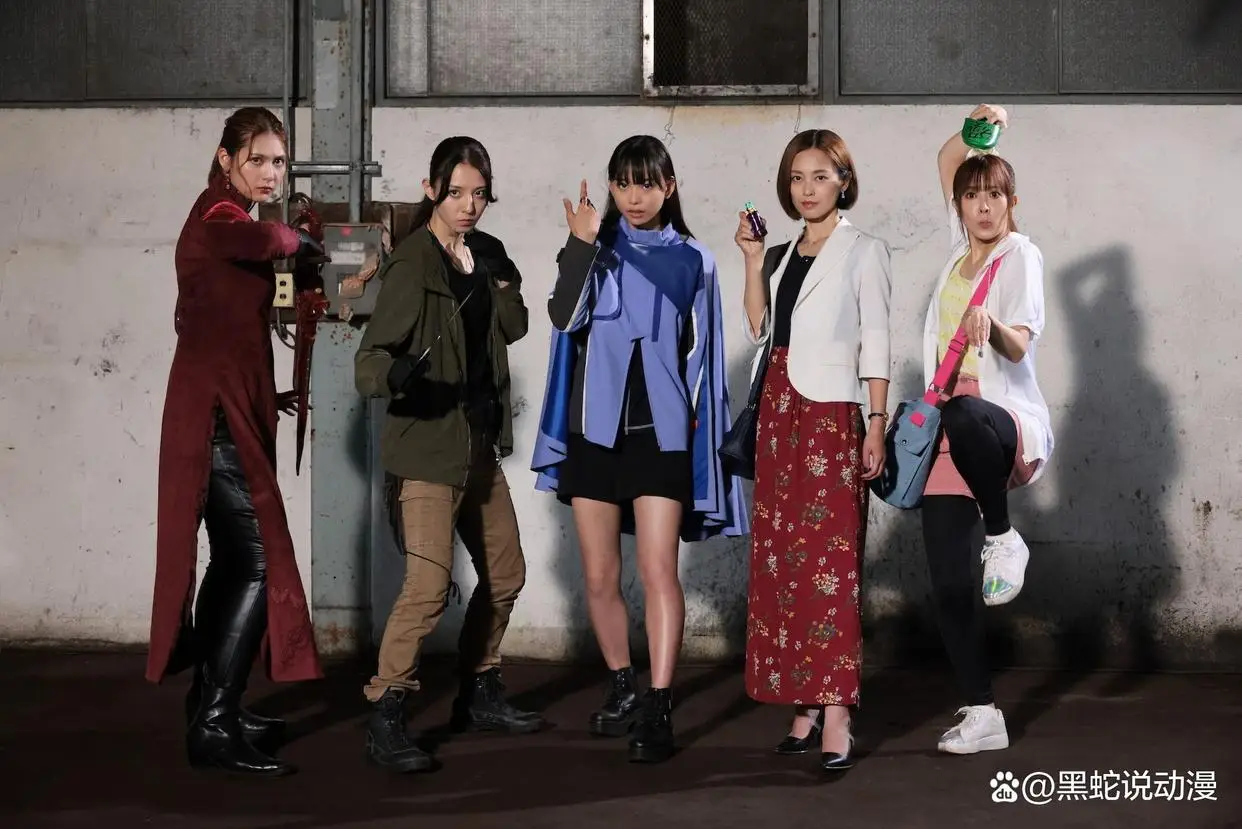 假面骑士女骑外传2：高井望霸气回归，这次她比神代玲花和凛音还要猛