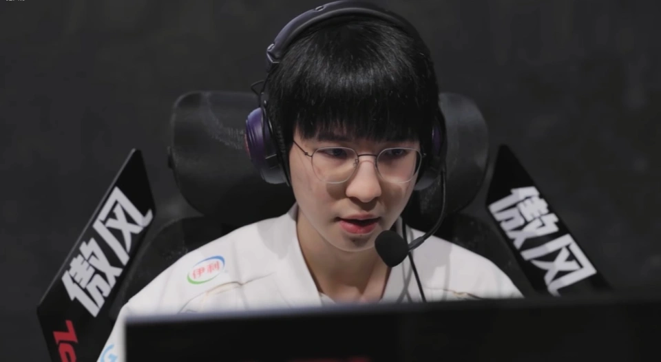 _BLG豪取三连胜,但暴露诸多问题,Knight遭到单杀,Elk对线出问题_BLG豪取三连胜,但暴露诸多问题,Knight遭到单杀,Elk对线出问题