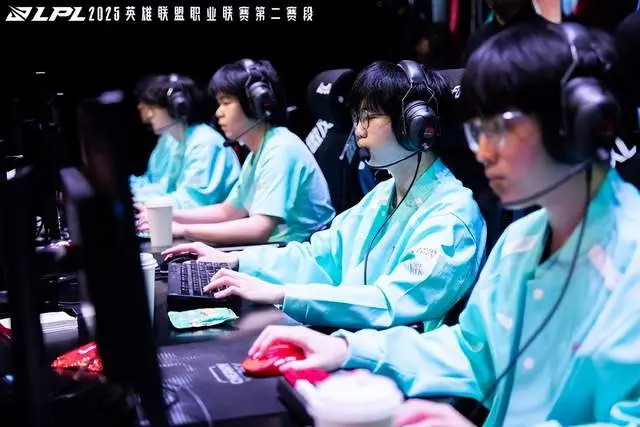 _nba连败纪录是多少_勇士赛季首胜