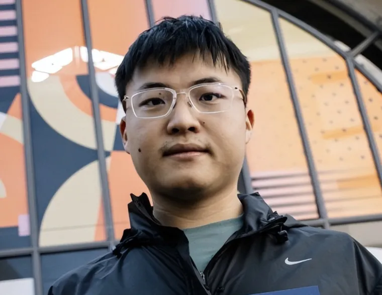 Uzi怒斥RNG欠款不还，竟还强制退役？电竞圈炸锅了