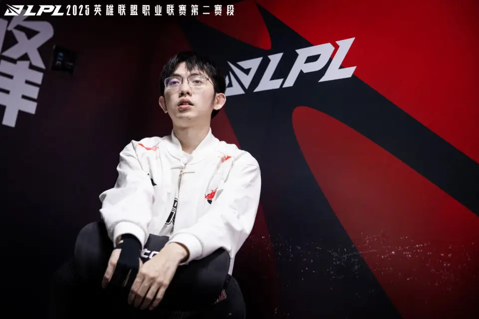 LPL登峰赛开打！Theshy亮相Solo赛！滔搏再遇强敌AL__LPL登峰赛开打！Theshy亮相Solo赛！滔搏再遇强敌AL