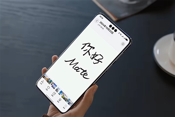华为旗舰产品线新开直屏？Mate 80要全面切入1.5K直屏？