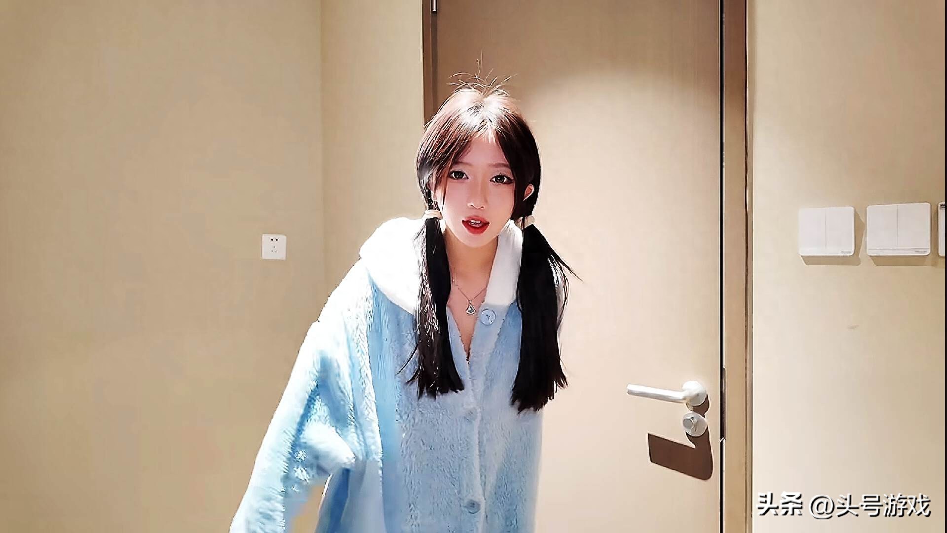 游戏女主播呆妹儿为何突然爆火？揭秘她的成功秘诀