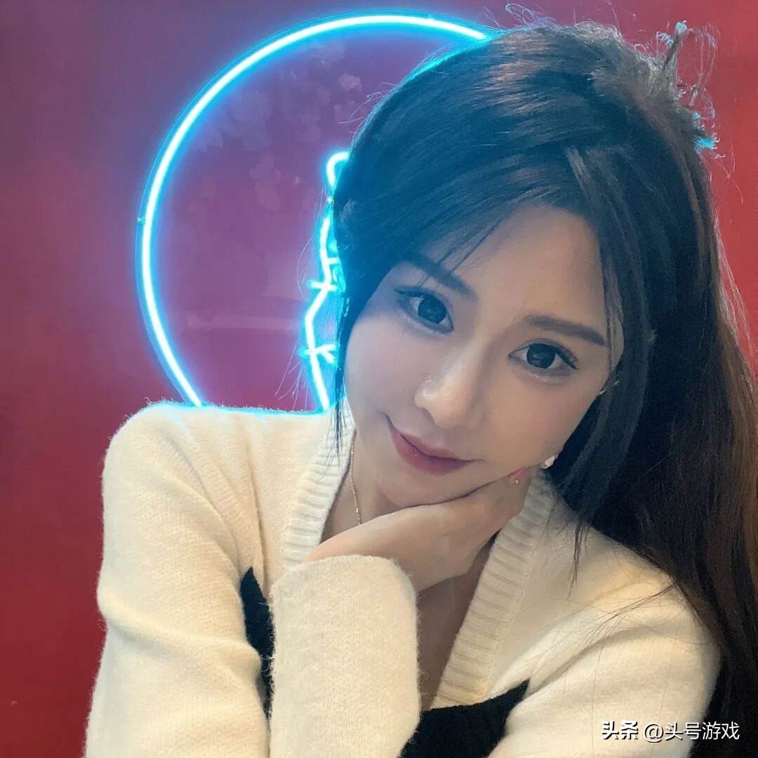 主播背大哥上楼_直播间背大哥上楼_