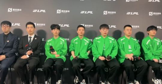 WBG输给TES惊人！教练BP像休假？基地已‘冒烟’