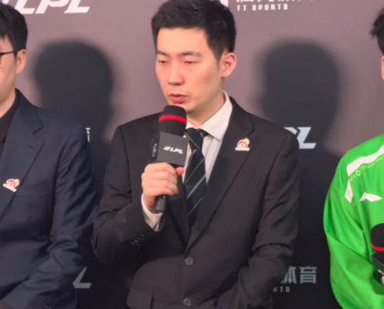WBG天然三路劣被摁着打，教练赛后说BP没问题！网友：选手的锅咯__WBG天然三路劣被摁着打，教练赛后说BP没问题！网友：选手的锅咯