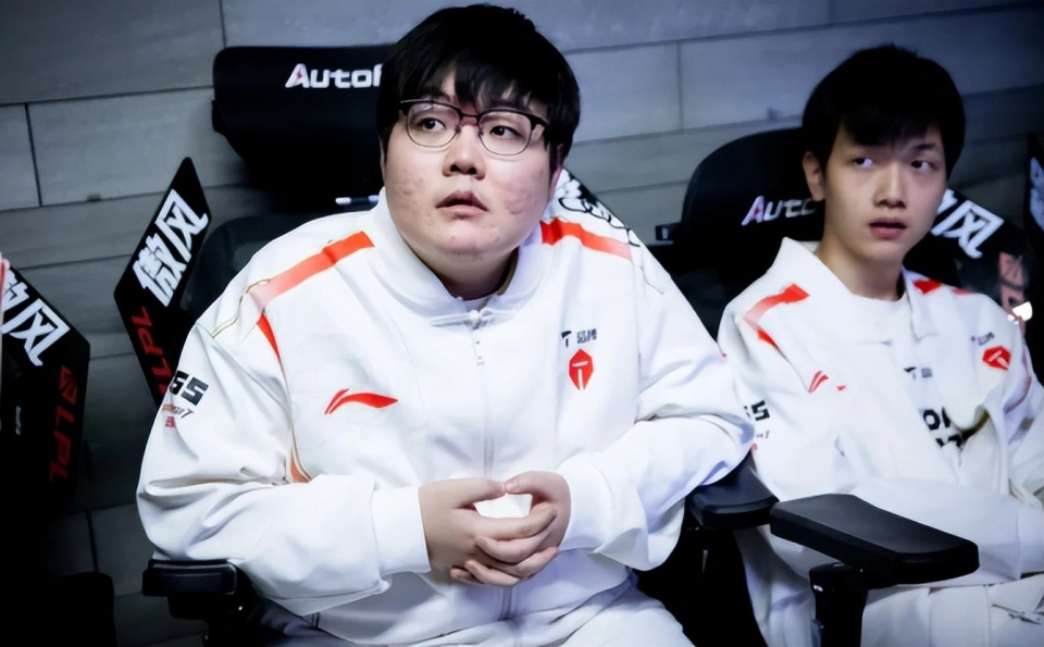 TES豪取8连胜！LPL内战幻神诞生，谁能终结他们的不败神话？