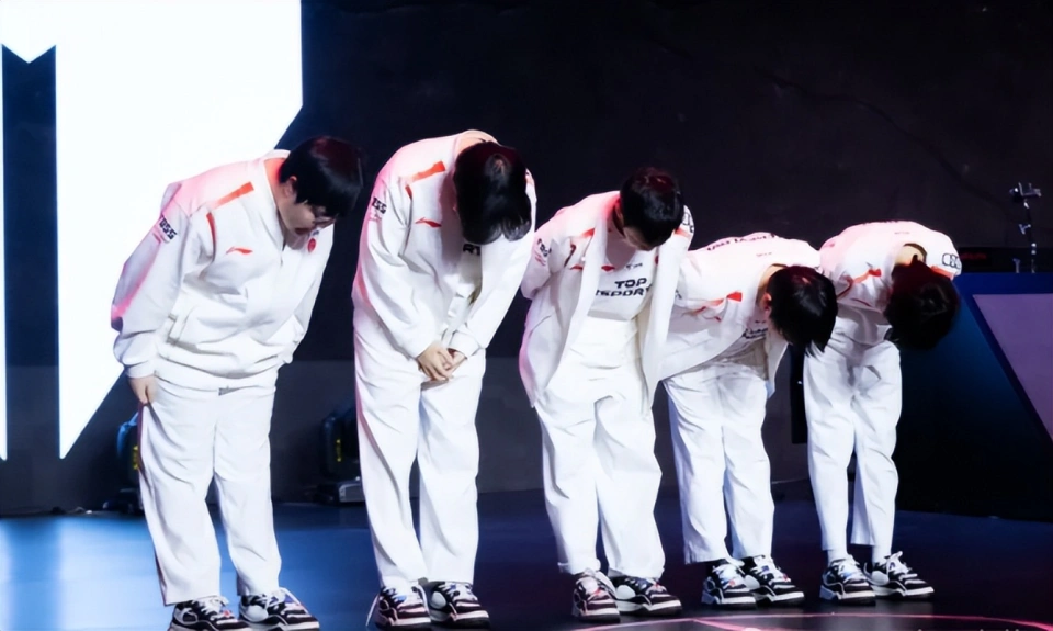 _TES越猛，LPL越没希望？TES拿下8连胜，成为名副其实的内战幻神_TES越猛，LPL越没希望？TES拿下8连胜，成为名副其实的内战幻神