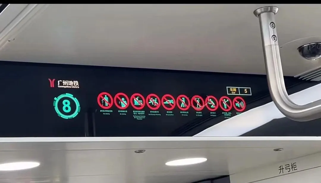 玩了3万小时后，他光着屁股站到了沙滩上__玩了3万小时后，他光着屁股站到了沙滩上