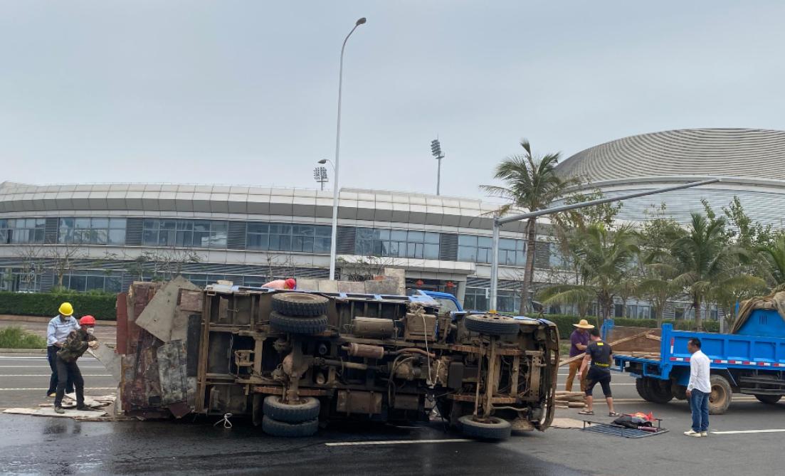 _小伙伴再见了搞笑图片_小伙伴再见