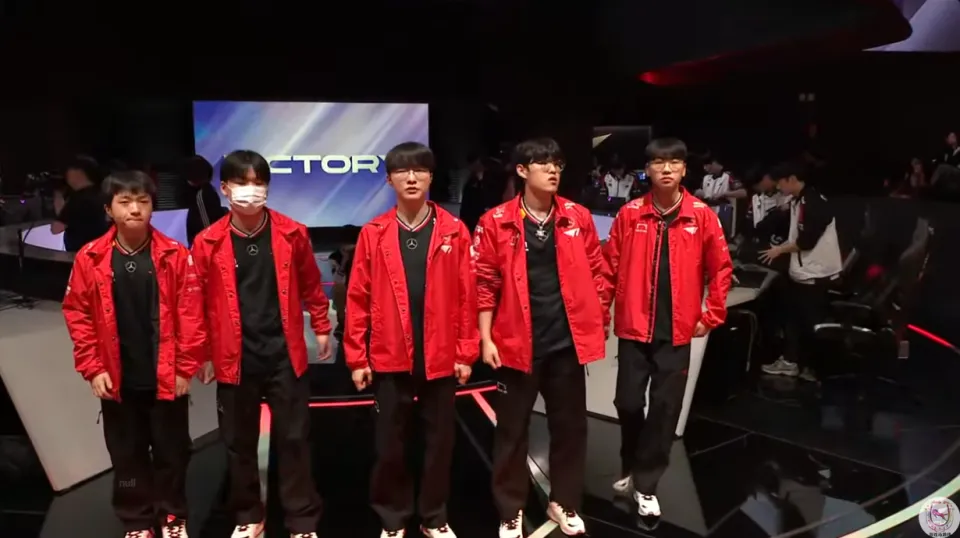 T1再也没有理由换回Gumayusi了！Smash零封KT表现完美__T1再也没有理由换回Gumayusi了！Smash零封KT表现完美