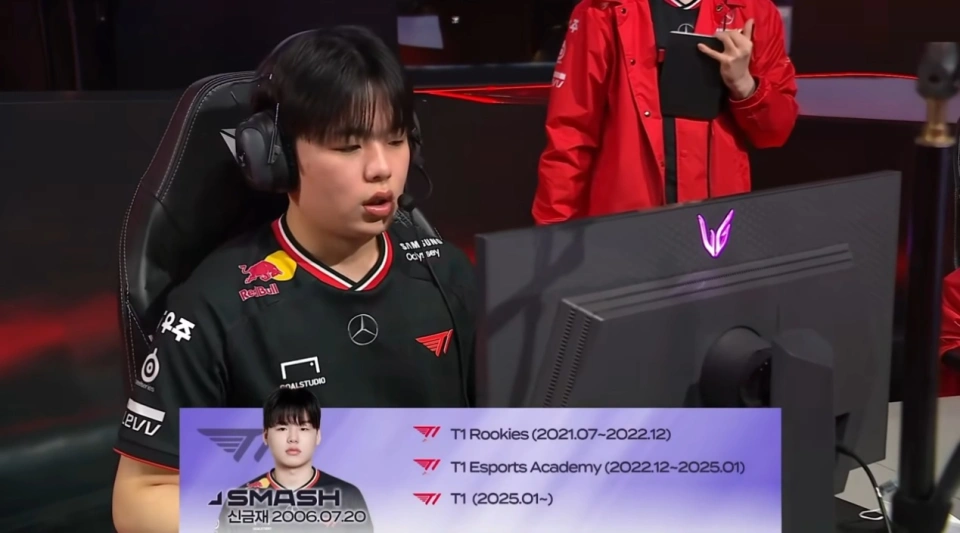 _T1上演鸡蛋惨案，Faker尽力保蛋，难挡神秘O哥，Smash无限超神_T1上演鸡蛋惨案，Faker尽力保蛋，难挡神秘O哥，Smash无限超神