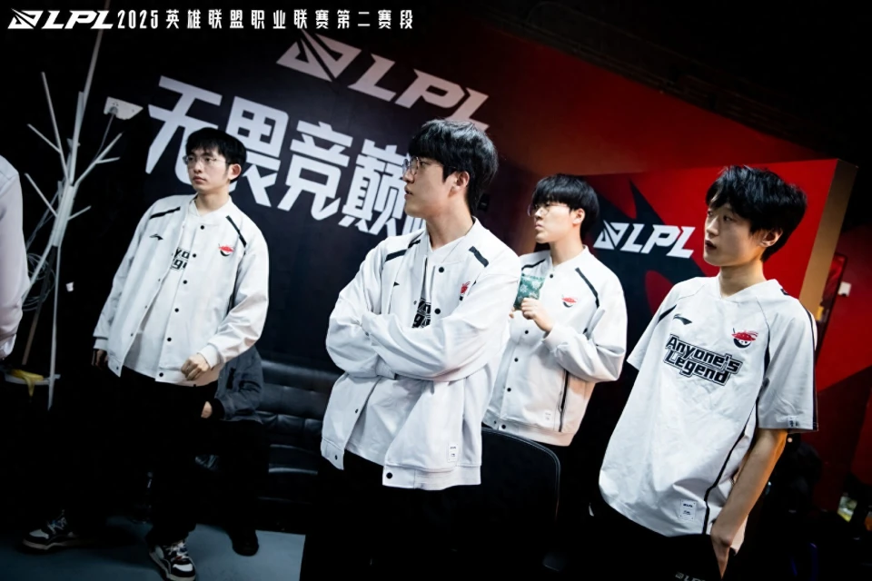 惊!2025LPL第二赛段，AL刚胜BLG又战FPX背靠背，能赢吗?