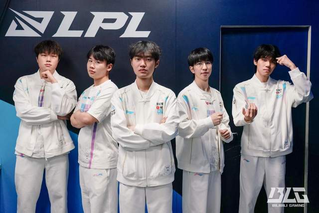 LPL战绩最好的BLG新赛季表现不佳?全村希望何去何从!