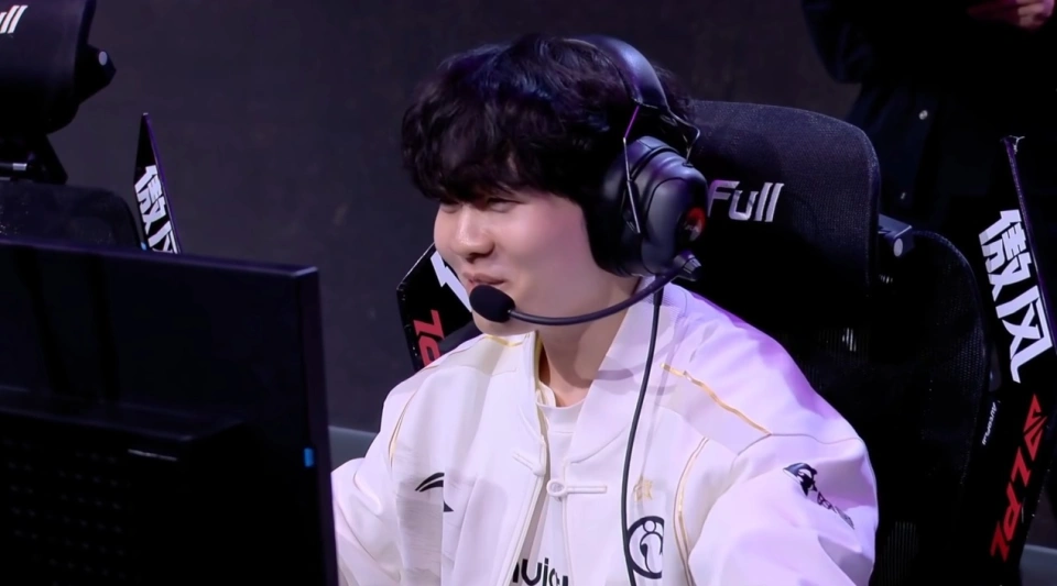 IG两连胜背后，Rookie沙皇华丽开团碾压TT！The Shy神经刀属性如何影响战局？