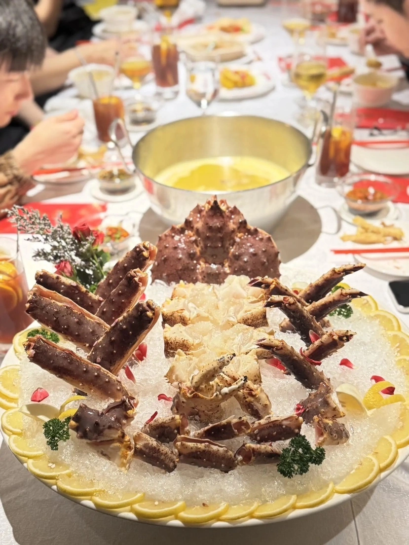_开箱帝王蟹_帝王蟹大餐照片