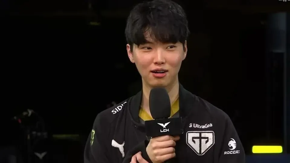 银河战舰下一句是什么__豪掷千金独宠小蜜妻