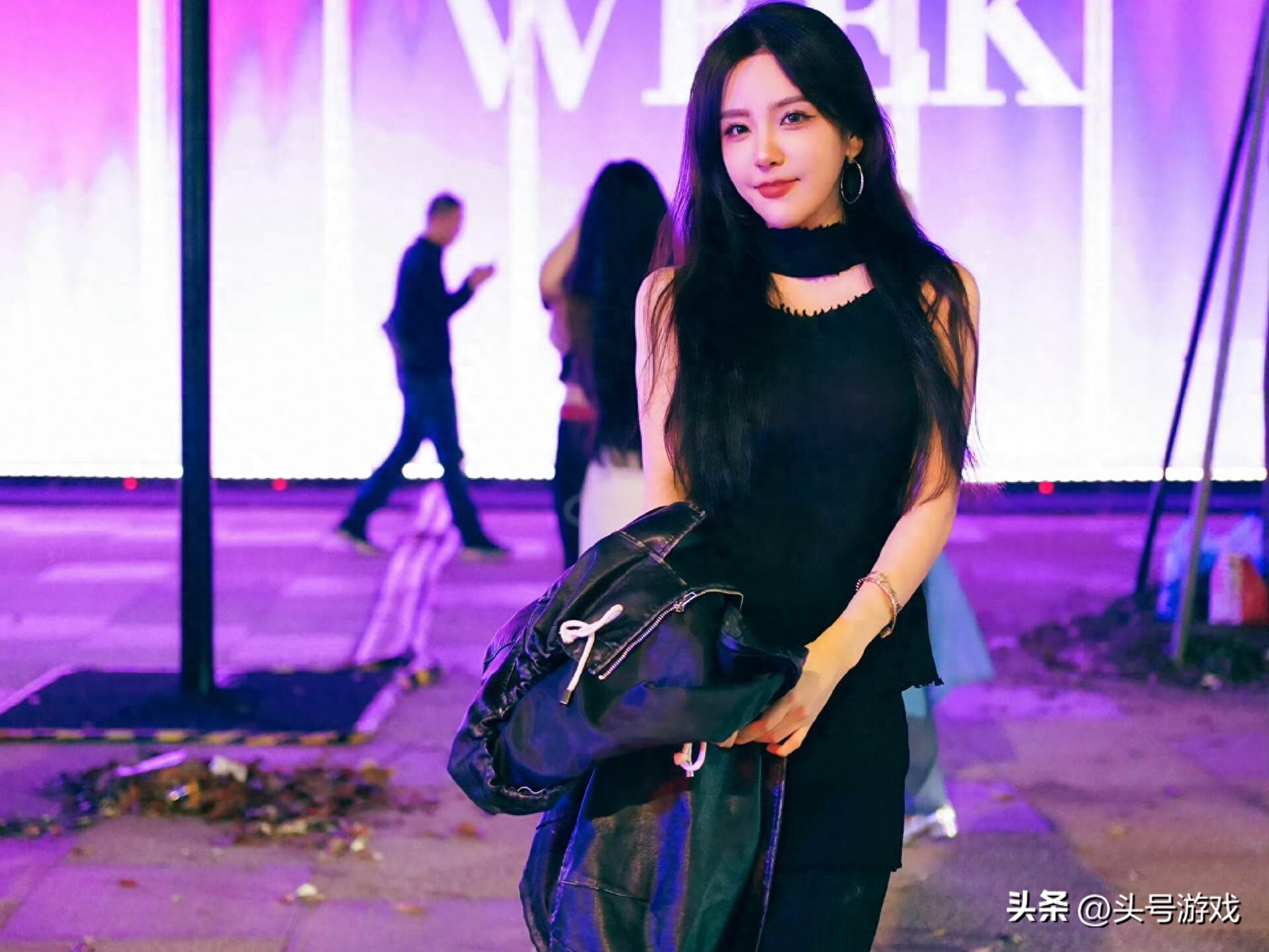 电竞解说Rita的7年传奇：从默默无闻到LPL顶流，她凭什么征服千万观众？