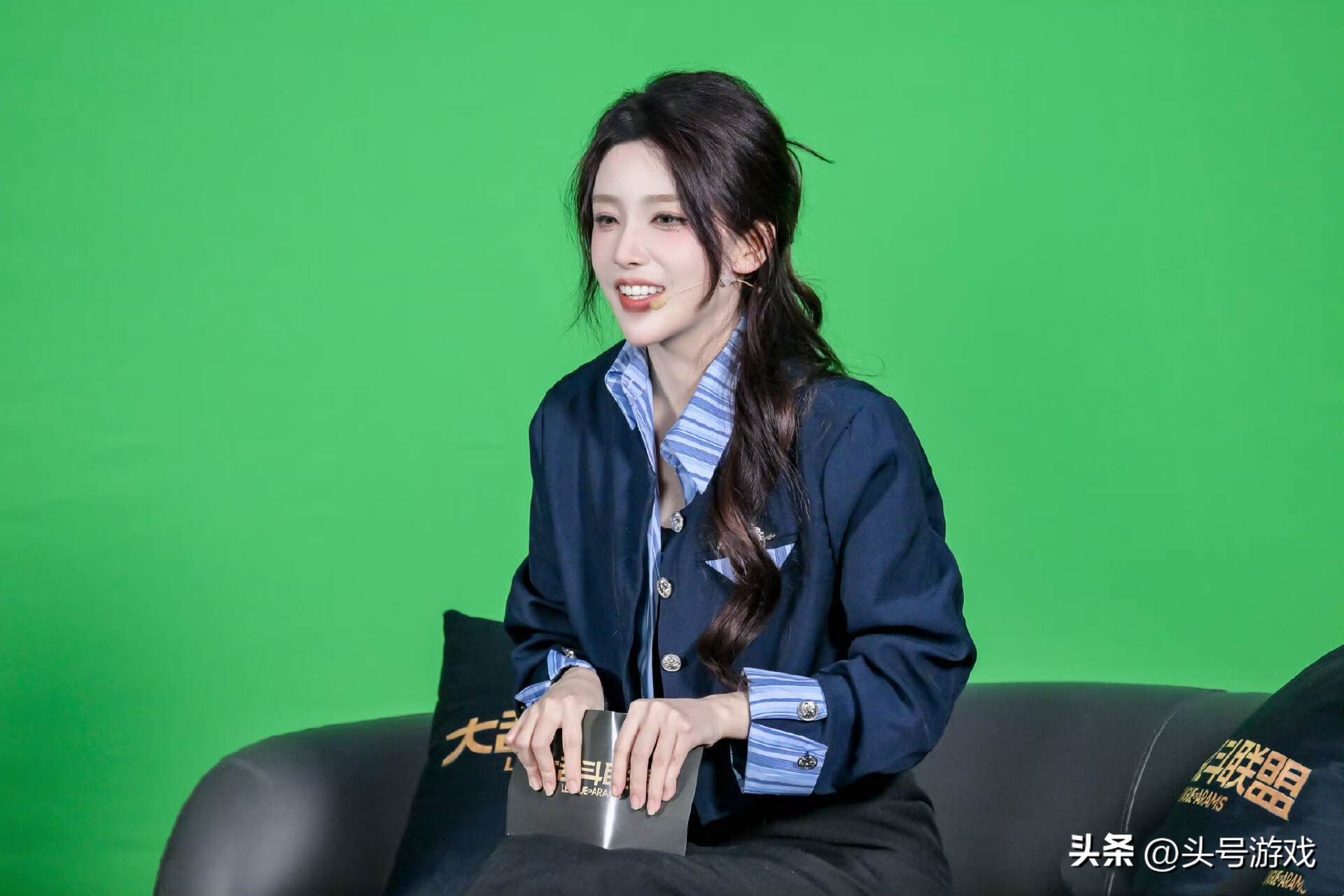 _恋爱小姐姐综艺_谈恋爱吗姐姐表情包