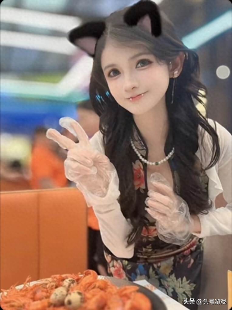 狗头萝莉如何靠新颖直播内容逆袭翻红？揭秘她的独特直播方式