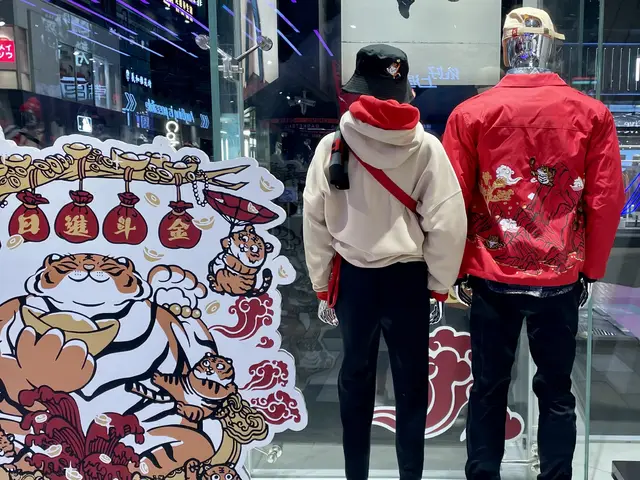 00后热衷国潮，网易逆水寒手游竟将无价国宝强塞给玩家？