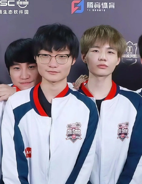 拳头riotapp下载__牛x的拳头